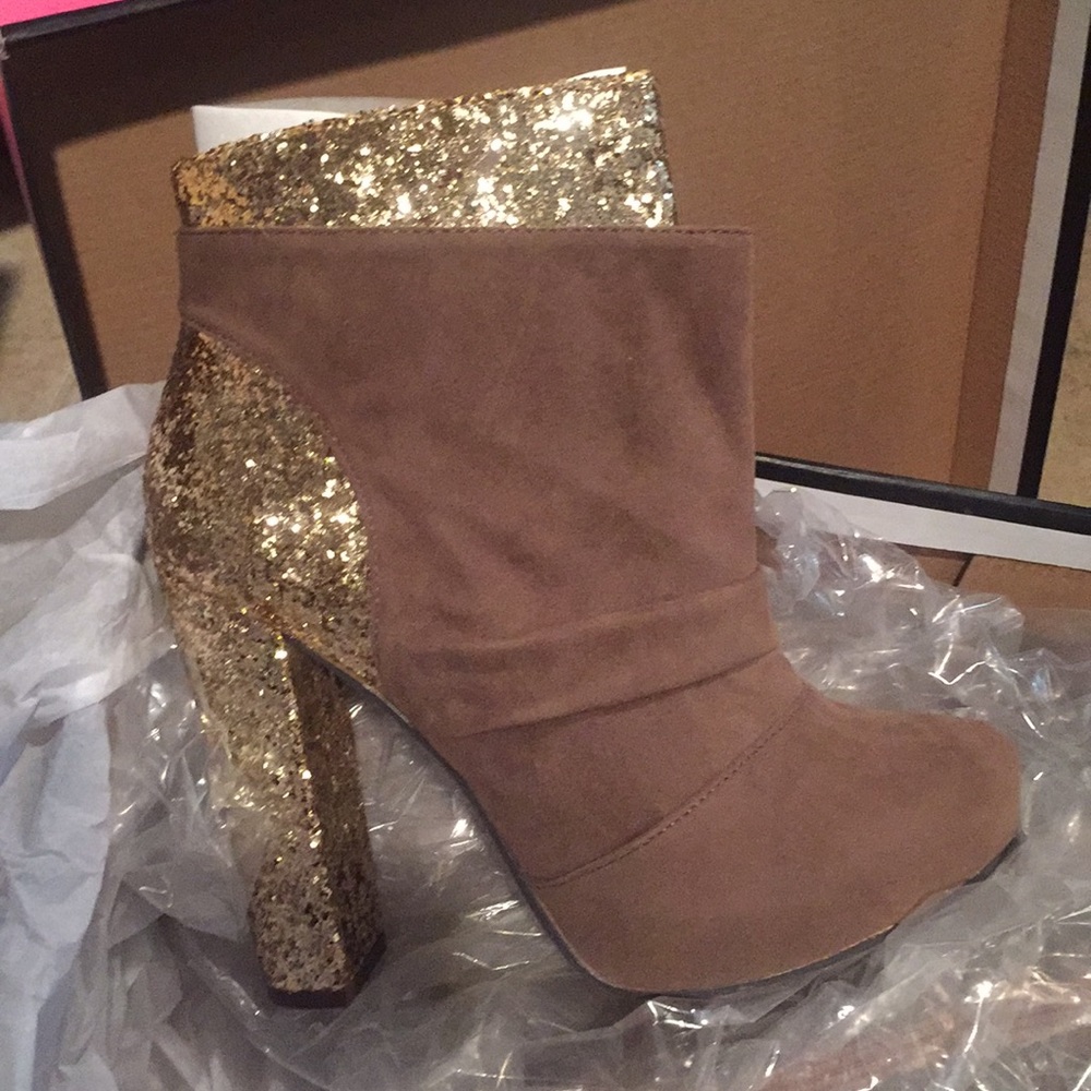 Michael Antonio Mills Booties sz 8